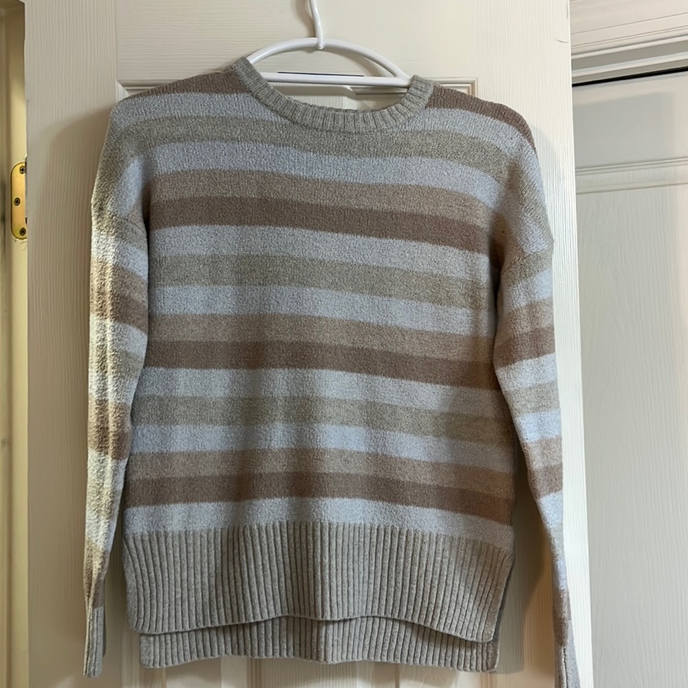 Nude and white long sleeve sweater